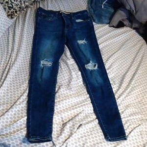 Levi's High Rise Super Skinny 28